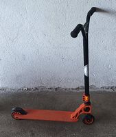 monopattino arancione