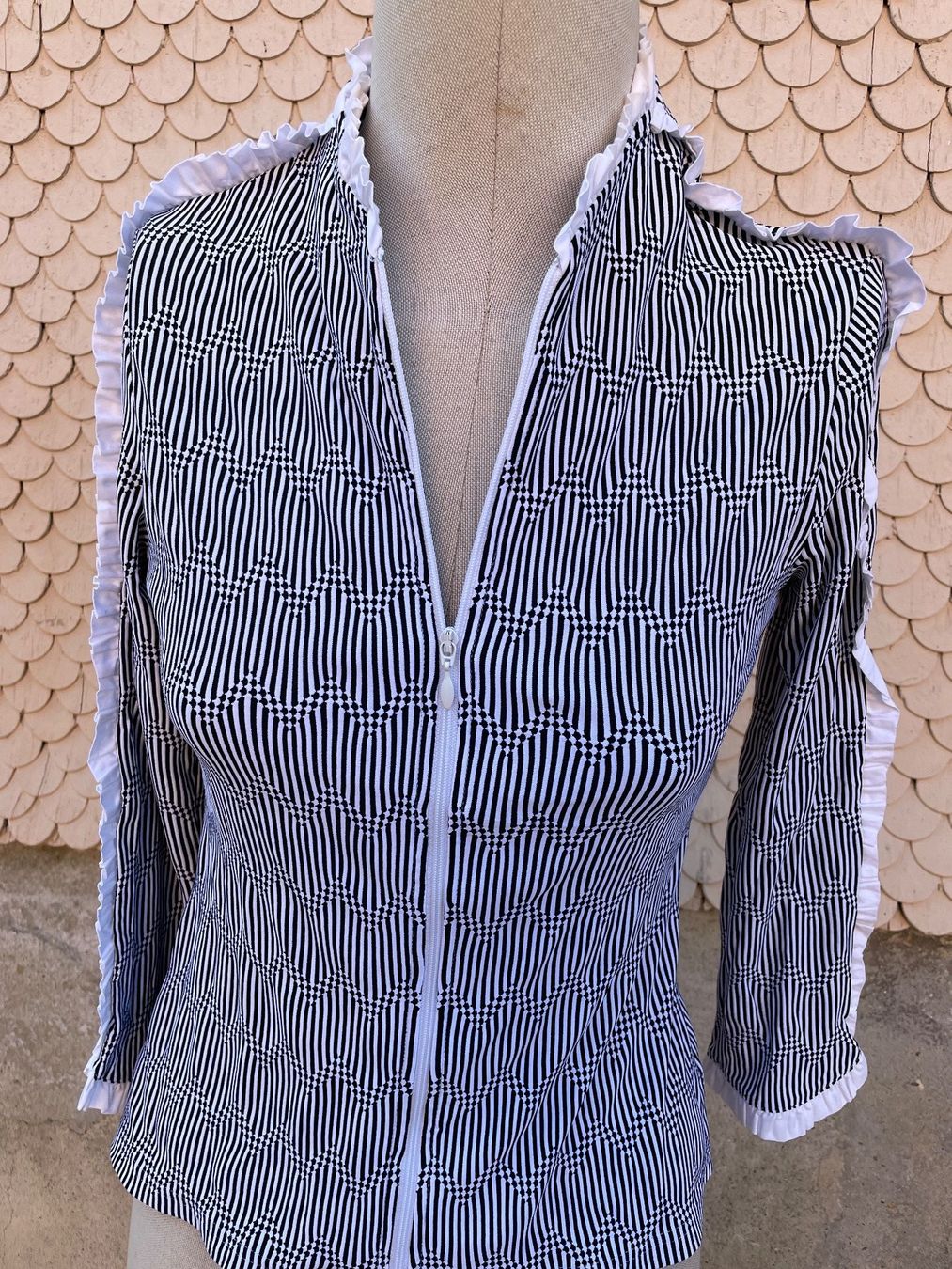 Blusen: Uniques RAYURE PARIS Jäckchen / Bluse Gr. 40 – Gebraucht aus Frasnacht von GracyStore 3