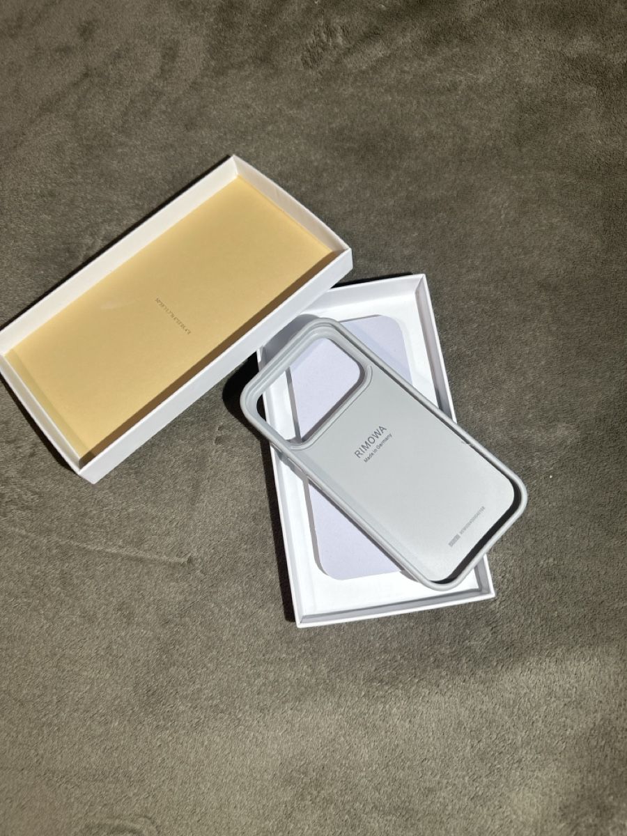 Apple Covers & Schutzfolien: Coque Rimowa pour iPhone 17 Pro – Neu (gemäss Beschreibung) aus Renens VD von acc_x6fw 1