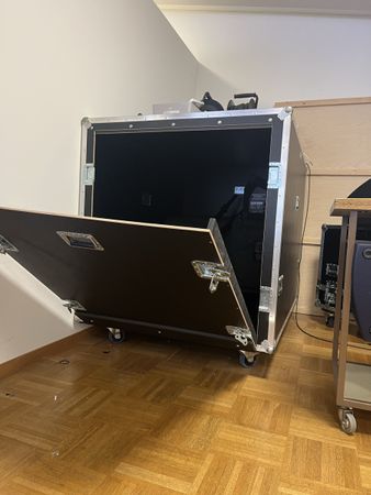 Flightcase / Transportcase XXL Swiss Case mit Rollen für Equ
