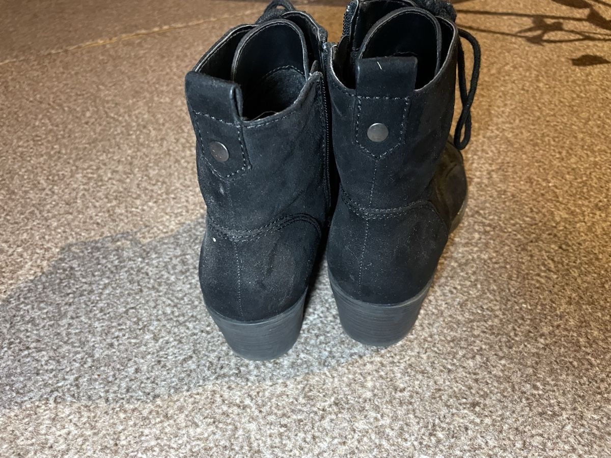 Dosenbach Scarpe da donna: Bottines noires à lacets – Usato da St-Légier-Chiésaz venduto da Athenae 2