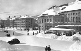 La Chaux-de-Fonds NE // Winter hiver ca. 1950 Bus Oldtimer