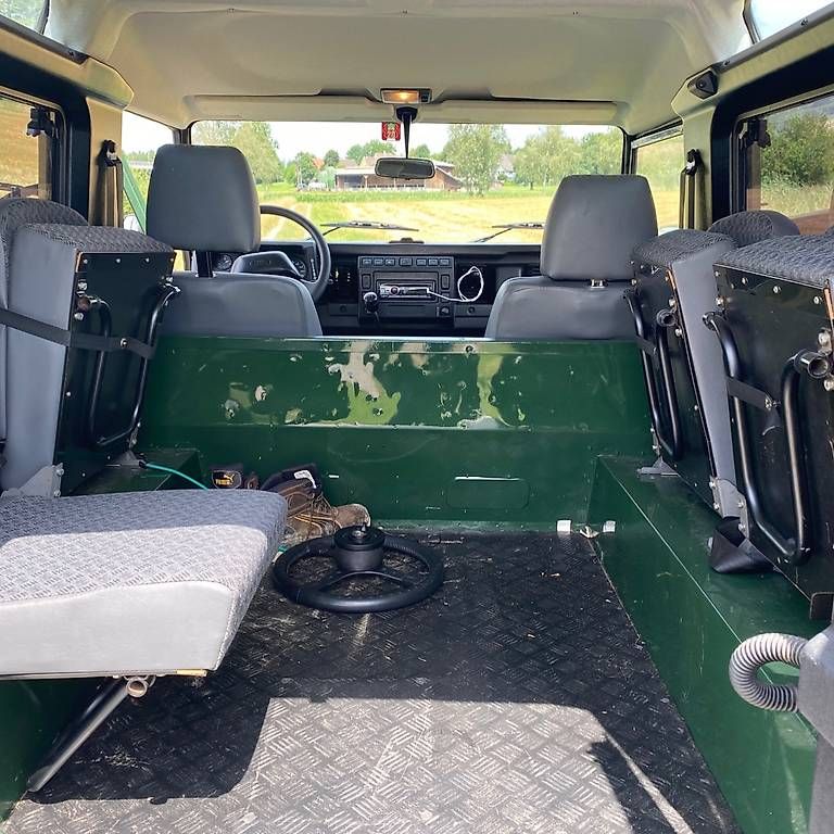 Automobili: Land Rover Defender TD5 – Usato da Wettingen venduto da Plixie 4