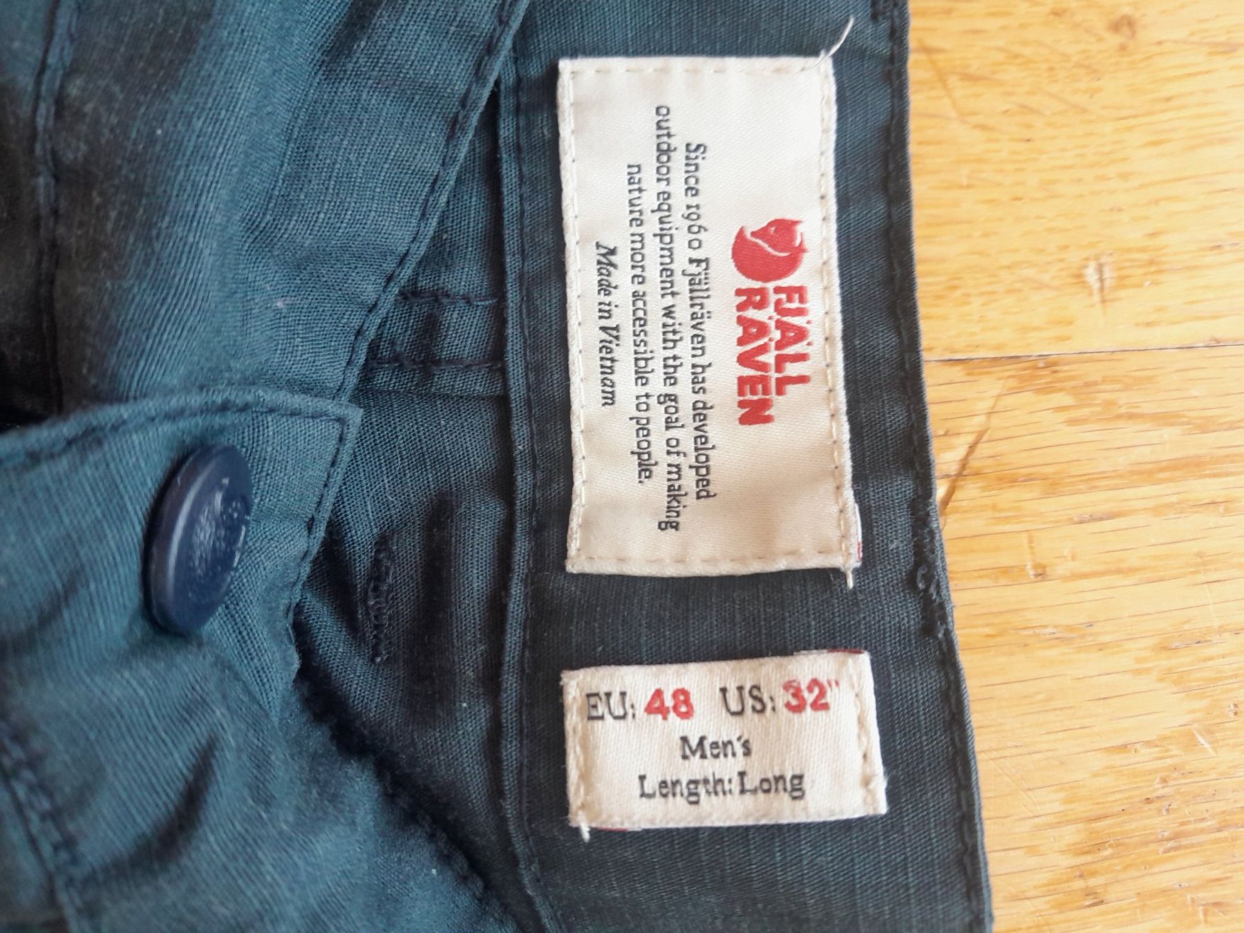 Fjällräven Pantaloni: Fjällräven Shorts Herren Grösse 48 – Usato da Worb venduto da Osterthal 1