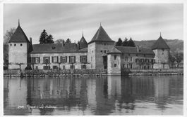 Rolle VD Schloss Rolle am Genfersee