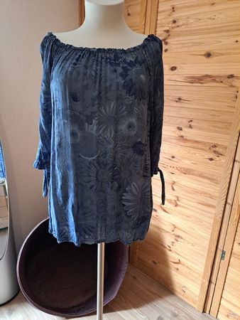 Sommerliche Off Shoulder Bluse von Chicorée, Grösse L/XL