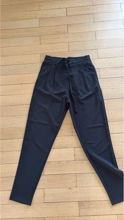 Damen Hose schwarz Grösse XS Neu nie getragen von ZEBRA