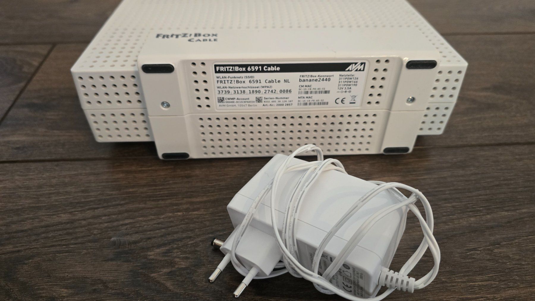 Fritz Modems & Routeurs: FRITZ!Box 6591 Cable – Neuf (Voir description) à Zürich par odeon10 3