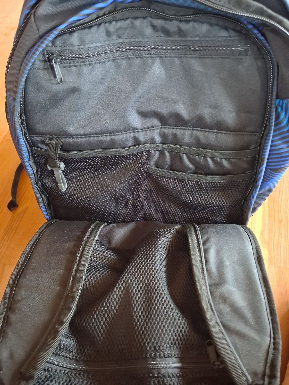 Satch Zaini: Rucksack Satch blau mit Muster guter Zustand – Usato da Luzern venduto da fap_7tnm 6