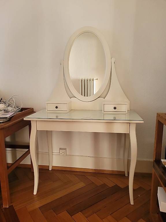 Coiffeuses: Coiffeuse  – D'occasion à Lausanne par lol_fg6r