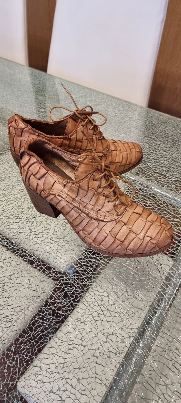 Damenschuhe: Gidigio Gr. 38 – Neu und originalverpackt aus Luzern von Edii025