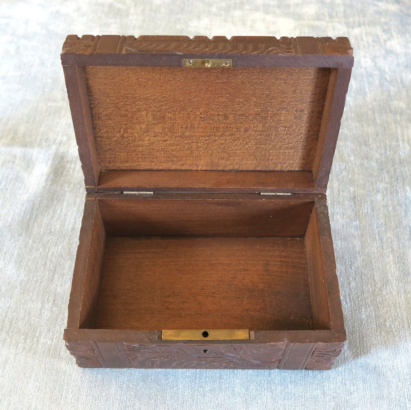 Coffrets à bijoux: Holz Schatulle mit Schnitzerei – D'occasion à Brittnau par marlenestone 8