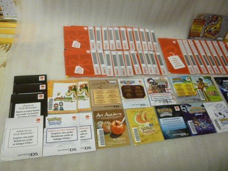 55 x Nintendo CLUB PIN Cards - 100% NEW