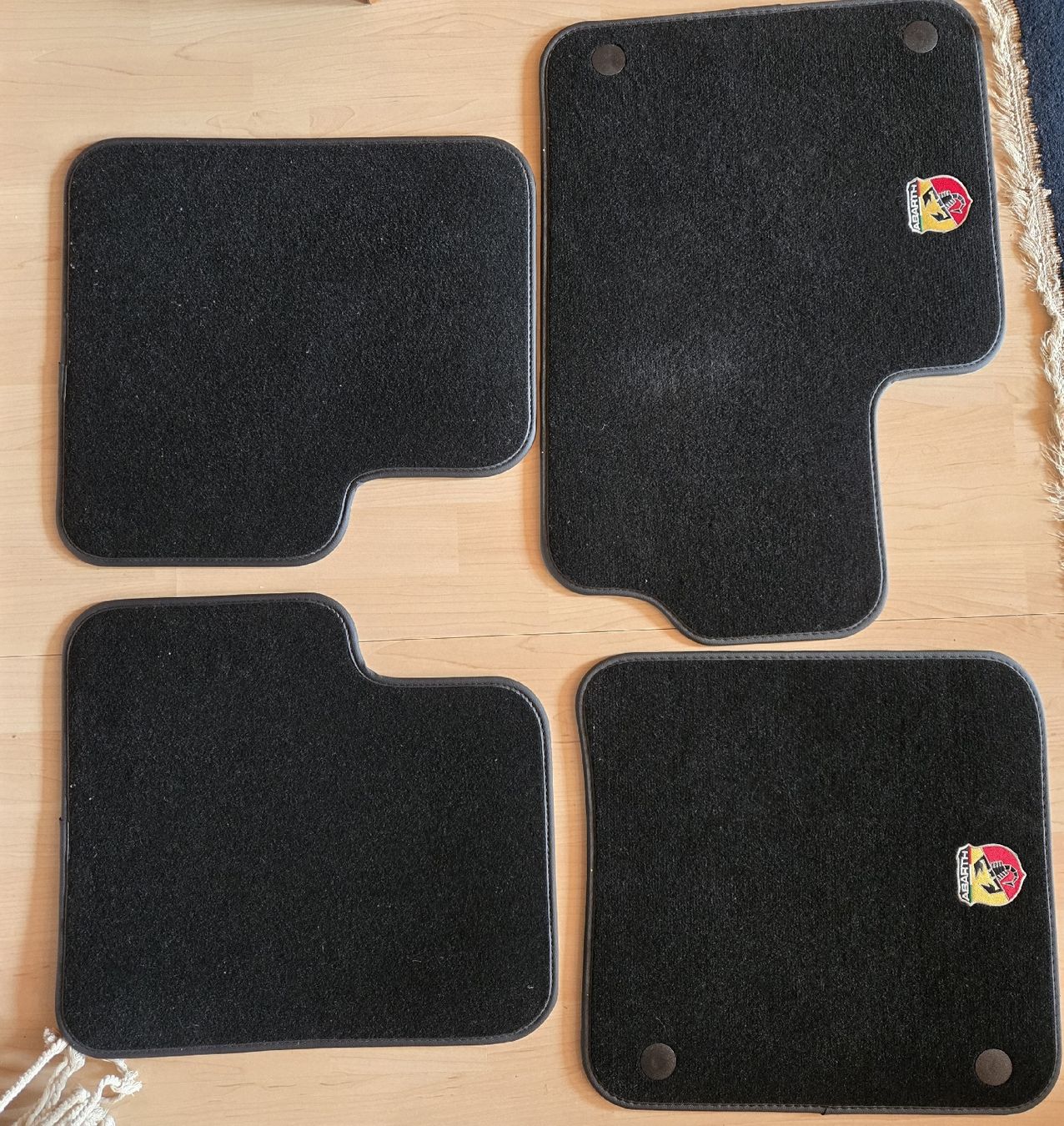 Abarth Tappeti & Tappetini: tapis  pour Fiat ABARTH – Nuovo (secondo la descrizione) da Montet (Broye) venduto da CandiceD 2