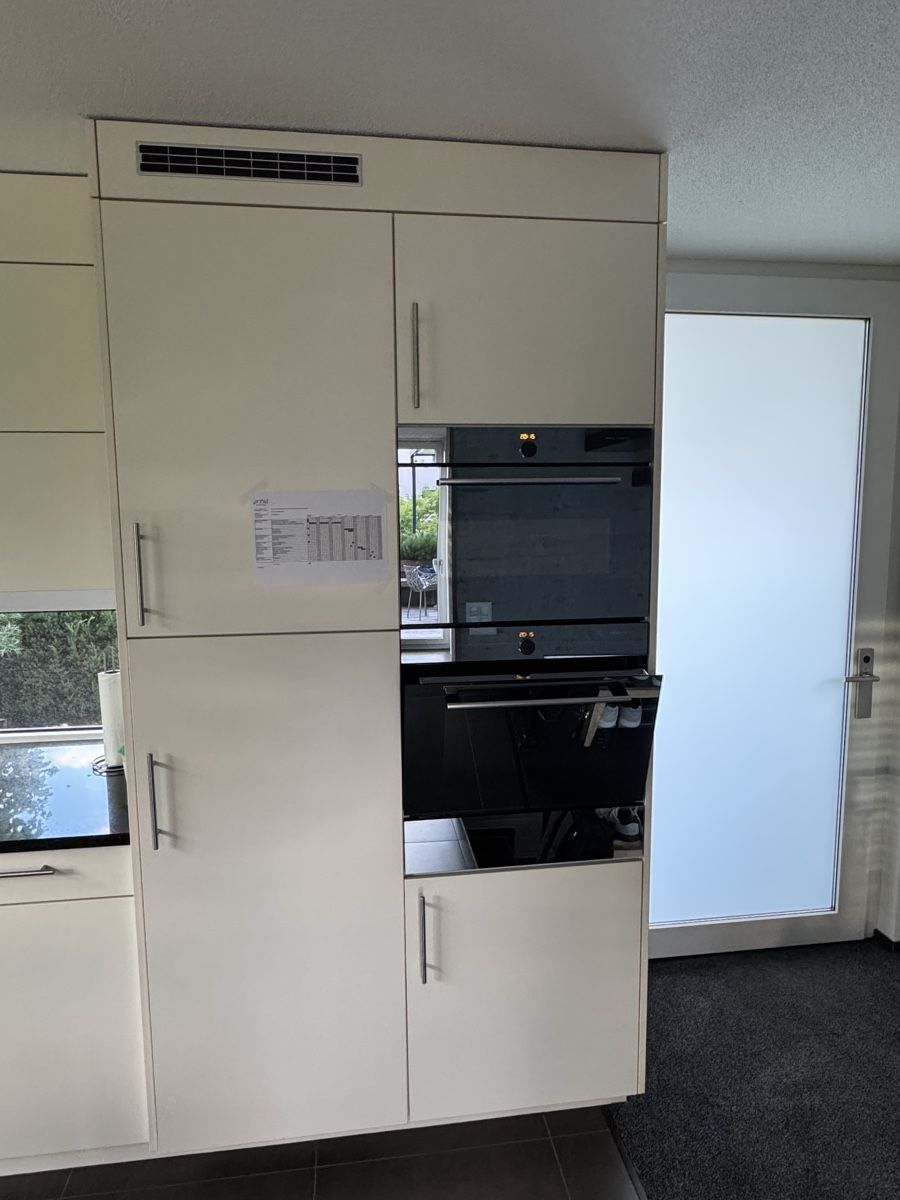 Cucine complete: Moderne Kücke mit Kochinsel – Usato da Bern venduto da tri_9nr9 4
