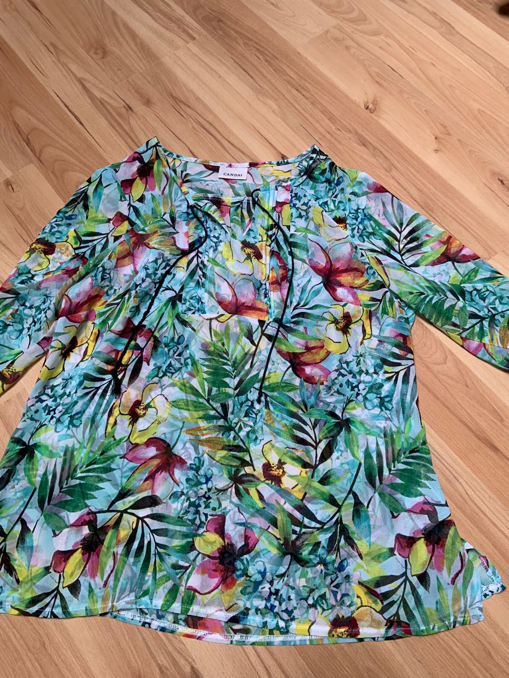 C&A Tops: Blouse – D'occasion à Ecublens VD par timily