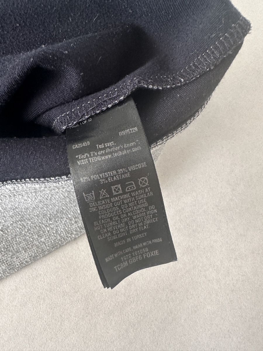 Maglioni & Felpe: Ted Baker Pullover, ungetragen, Grösse M, Grau – Nuovo (secondo la descrizione) da Balzers venduto da Olivenblatt 3