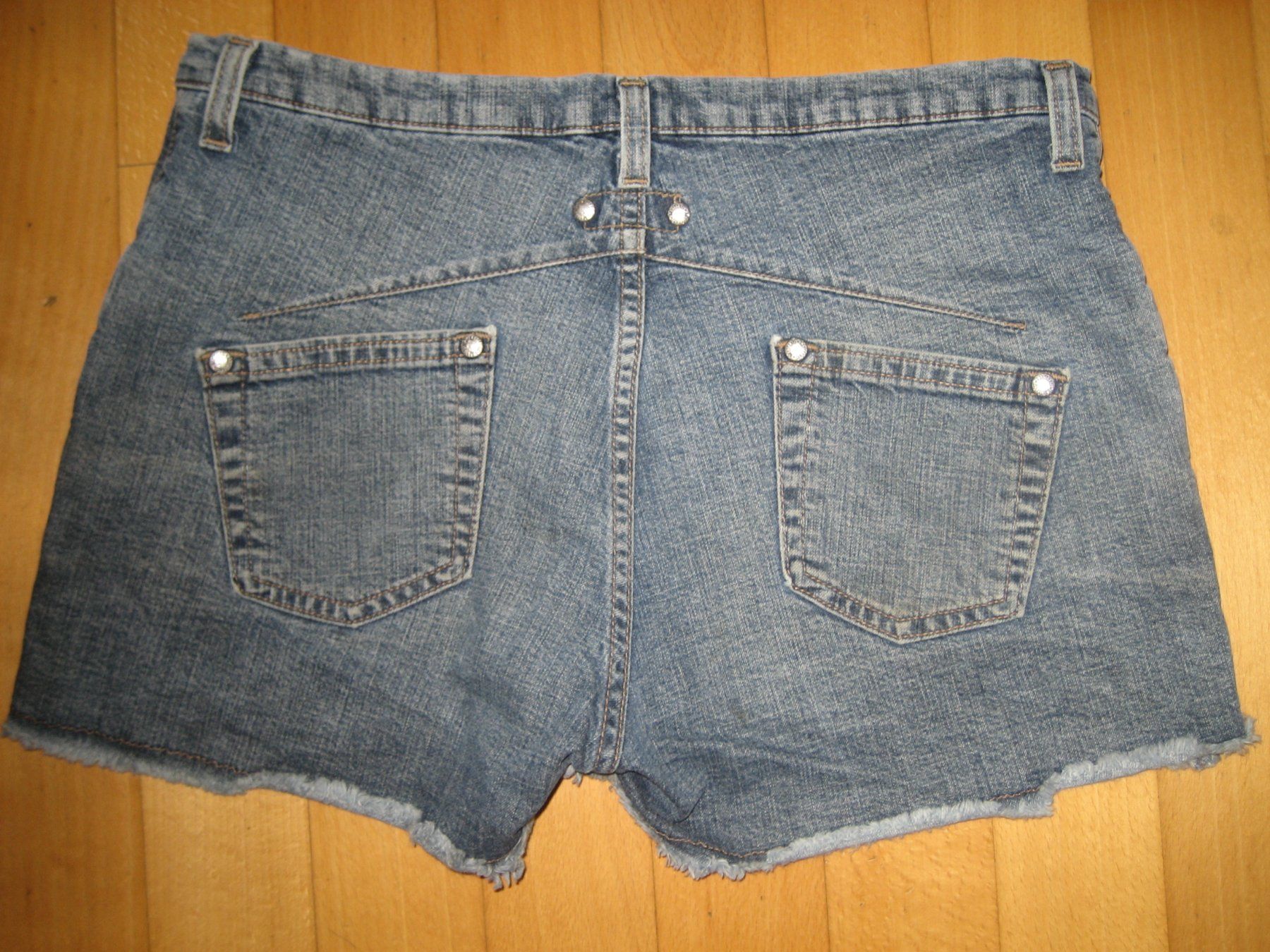 Jeans: Jeans-Hot-Pants, "Mustang" – Usato da Unterengstringen venduto da Olifant4 1