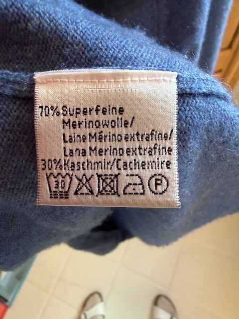 Maglioni & Felpe: Jaquette merinos/cashmere – Usato da Enges venduto da cordec 3