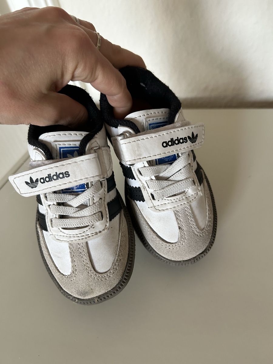 Adidas Scarpe per ragazzi: adidas gr 22🧡 – Usato da Basel venduto da Nicetohave13 1