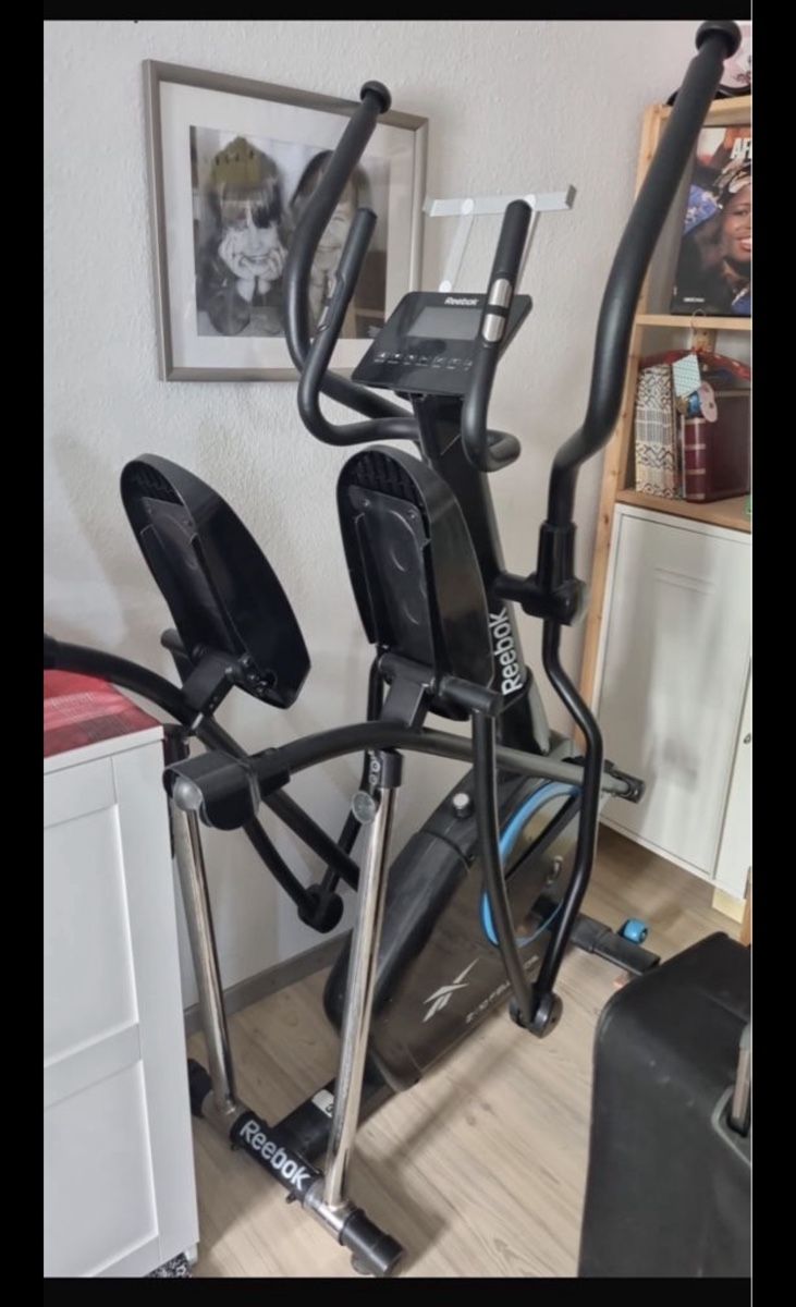 Reebok Vélos d'appartement: Reebok Crosstrainer – D'occasion à Schafisheim par jan_cb2f