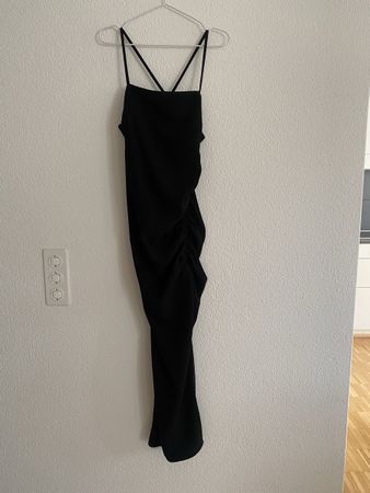 Kleid Zara schwarz mit Raffung