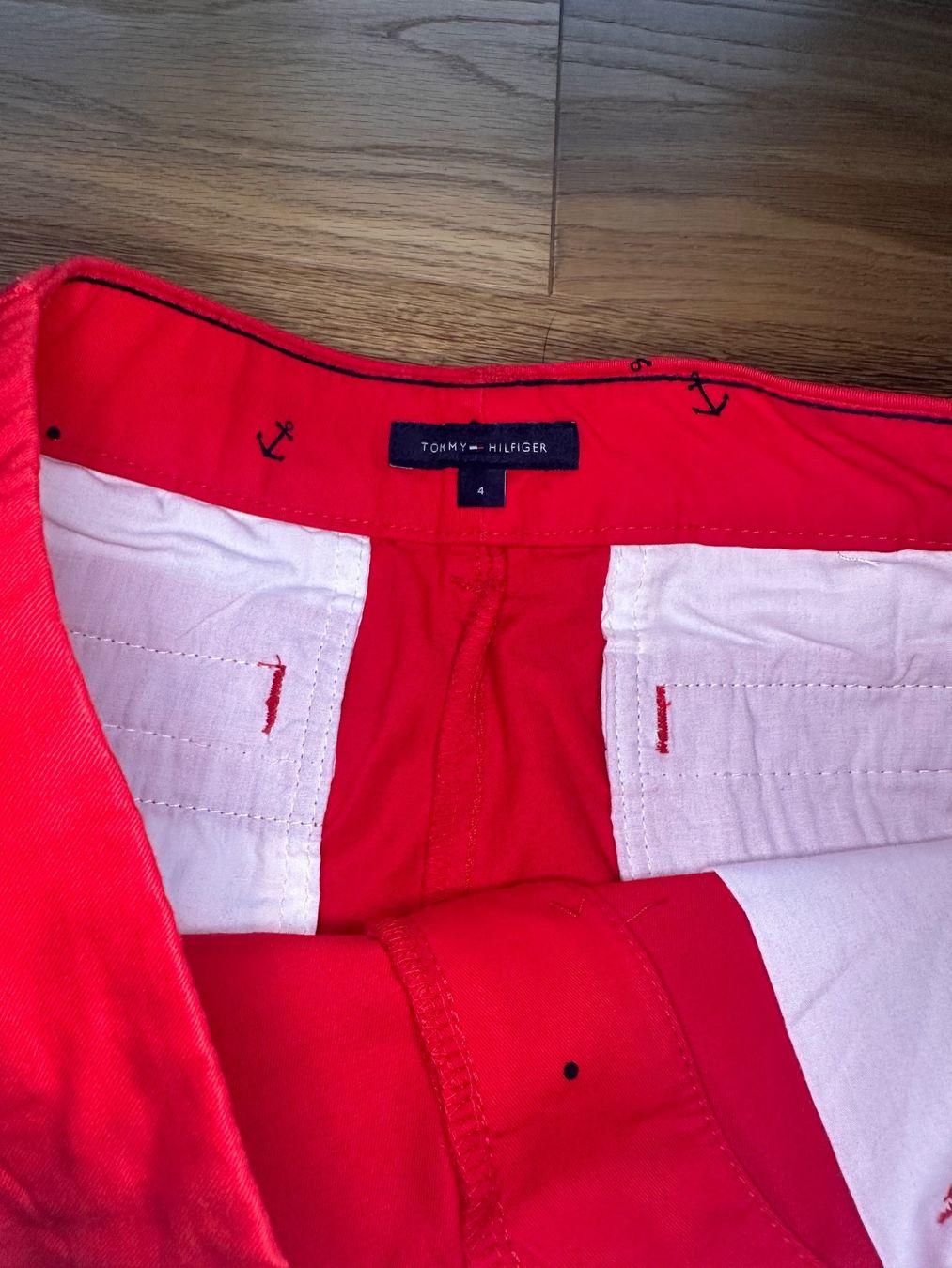 Tommy Hilfiger Pantalons: Tommy Hilfiger Shorts mit Anker s – D'occasion à Pfaffhausen par Klaras_second_hand 3