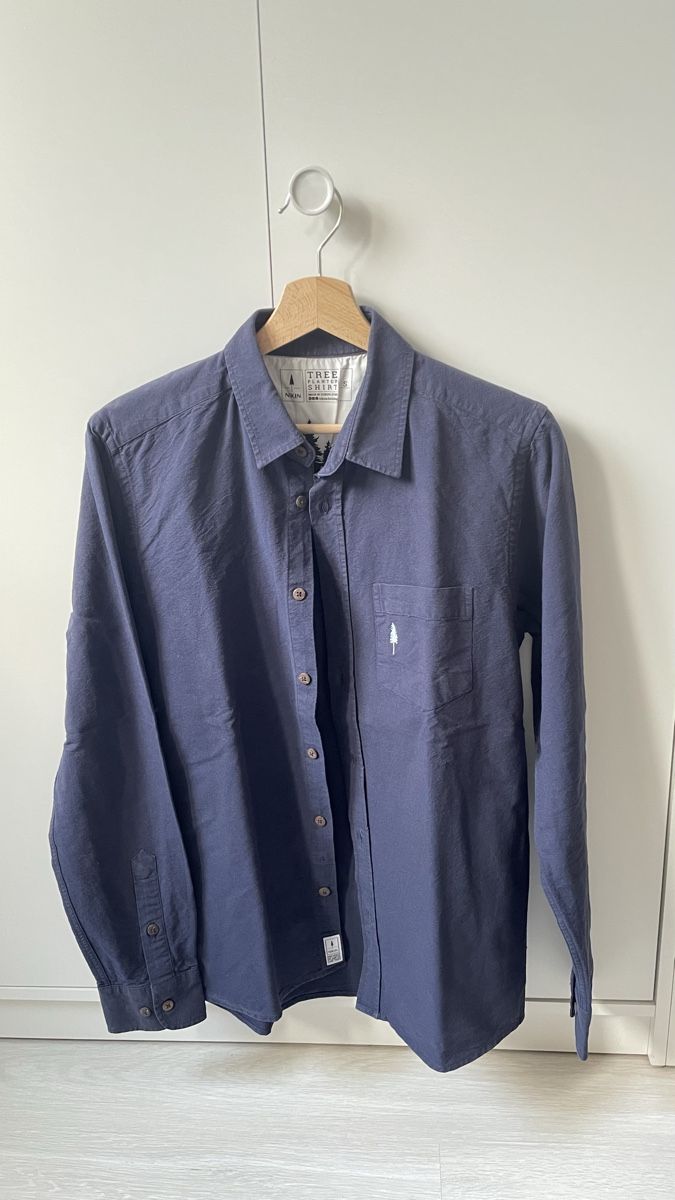 Nikin Hemden: Chemise Nikin – Gebraucht aus Neirivue von Frck