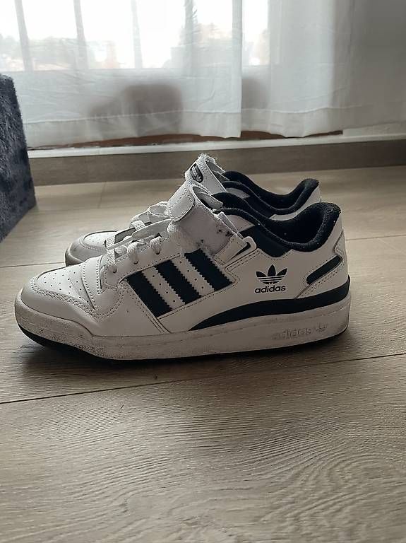 Damenschuhe: Adidas Forum Low – Gebraucht aus Lucens von lisacc 2