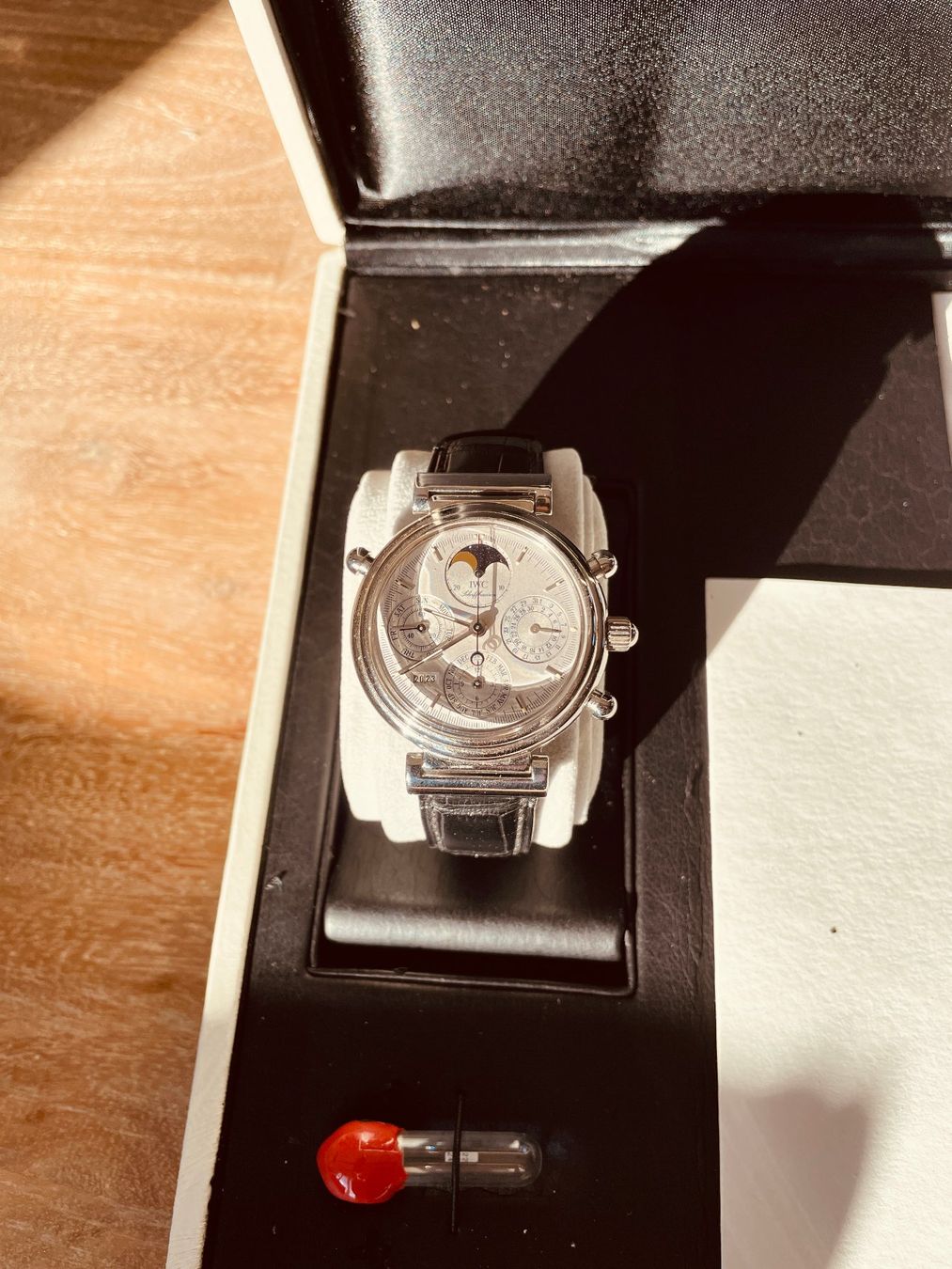 IWC Orologi: IWC Da Vinci Ewiger Kalender Platin – Usato da Arboldswil venduto da Musashi 3
