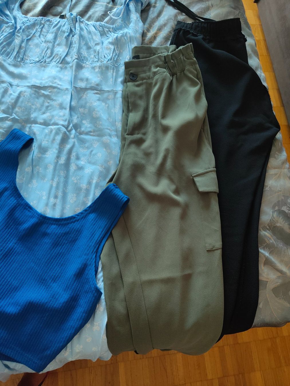 Lots de vêtements: Kleiderset M\L – D'occasion à Arbon par karolina_frank 3