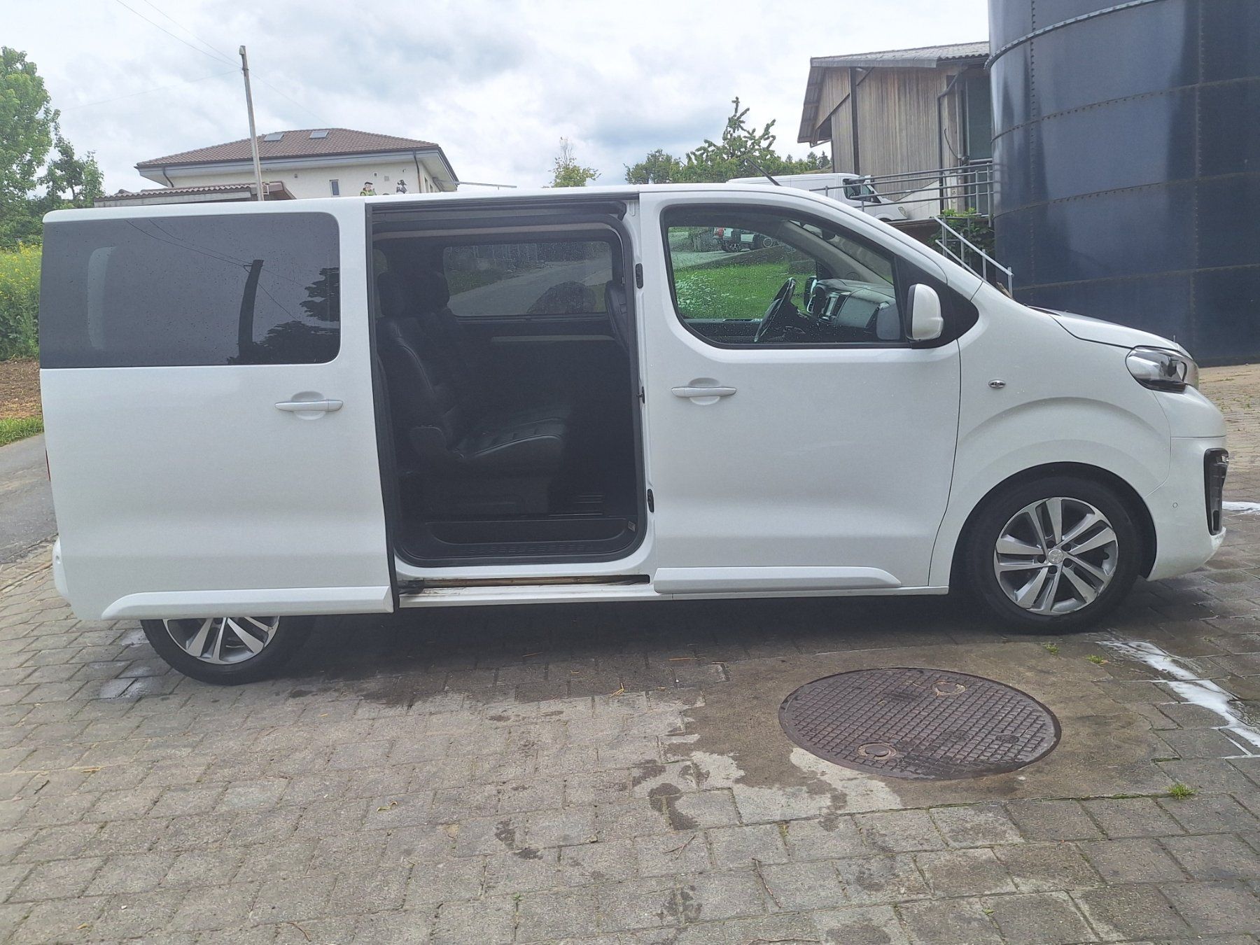 Peugeot Automobili: PEUGEOT TRAVALER 2.0 AUTOMAT – Usato da Rosshäusern venduto da wal_x9nw 2
