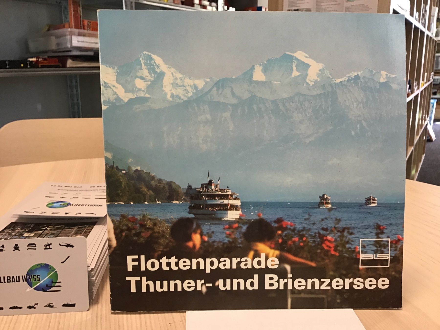 Libri: BUCH Flottenparade Thuner-/Brienzersee BIS – Usato da Männedorf venduto da Modelle-aller-Art