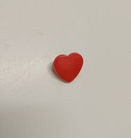 Pin Rot Herz aus Kunststoff Vintage