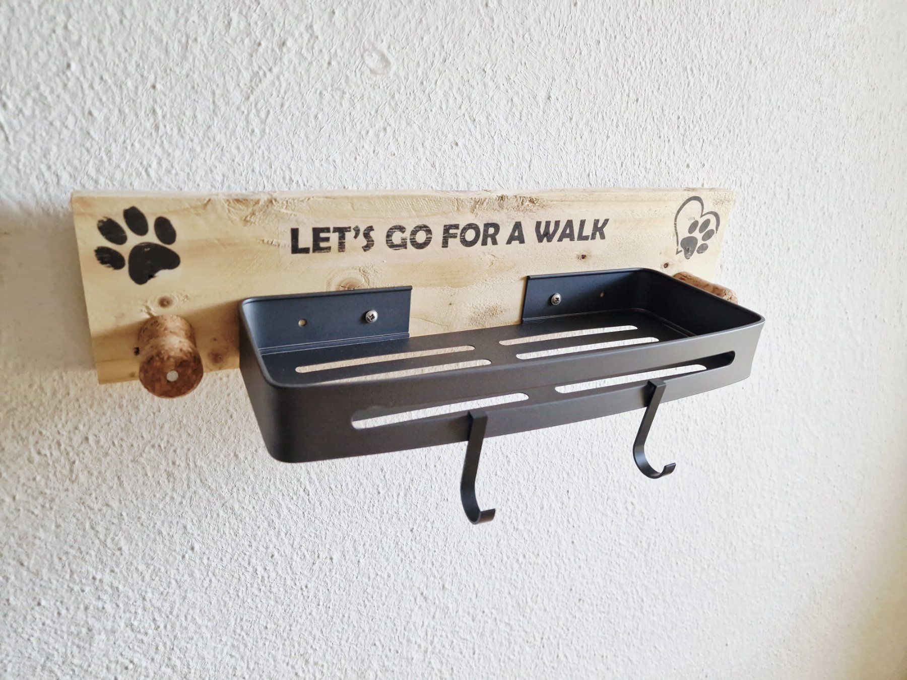 Guinzagli & Collari: Hundegarderobe ca. 47cm breit - Upcycling – Usato da Hallau venduto da CHACLA 1