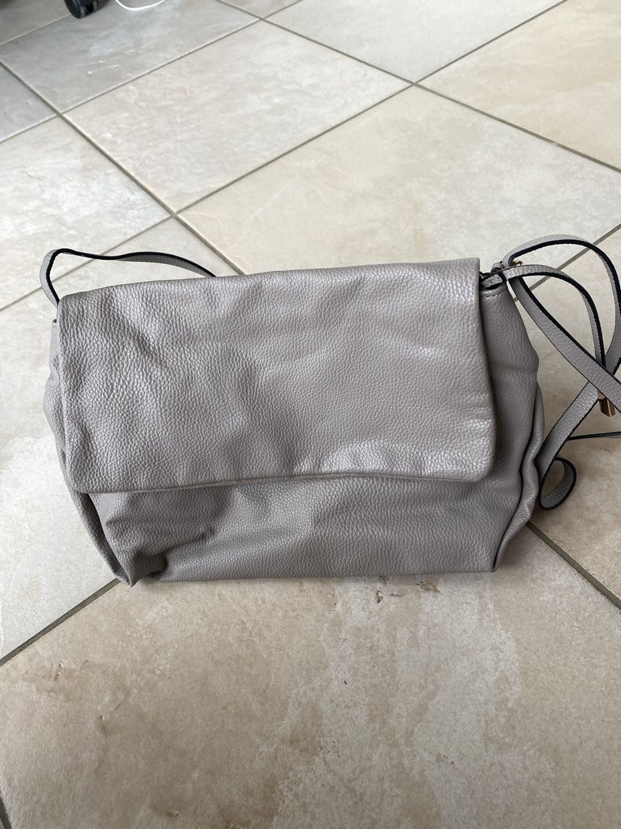 H&M Borse: Graue Umhängetasche / Handtasche – Nuovo (secondo la descrizione) da Bolligen venduto da giu_2gf5 1