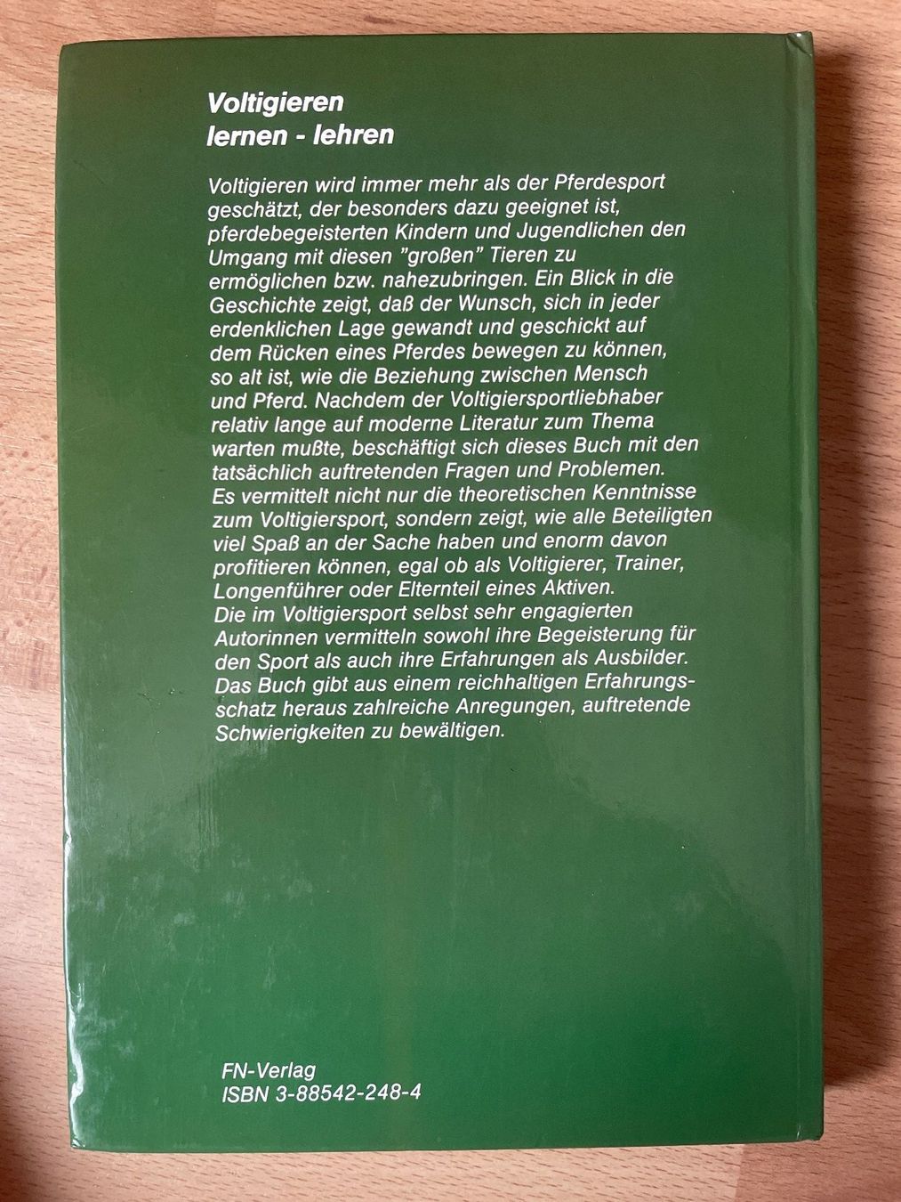 Libri: Pferdebuch "Voltigieren" – Usato da Wiedlisbach venduto da Lusco 1