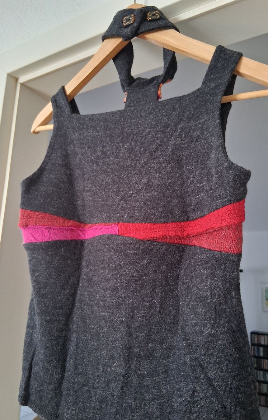 Pullover & Sweatshirts: Ärmelloser Design-Pullover Gr. S NEU – Neu (gemäss Beschreibung) aus Möhlin von Chicco19 3