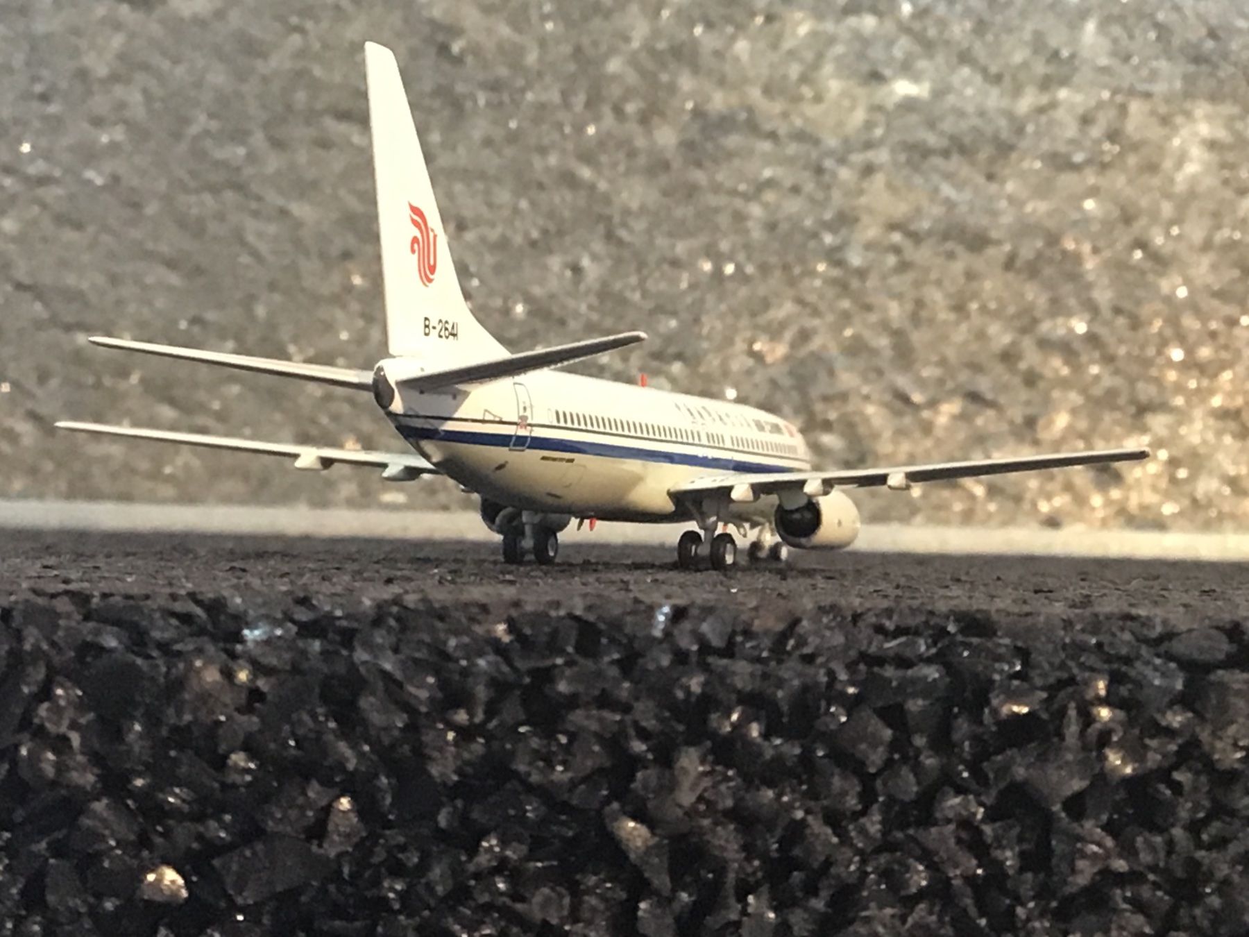 Boeing Kit di modellismo & Modellini statici: BOEING 737-800 AIR CHINA 1:400 – Usato da Männedorf venduto da Spezial-Modelle 3
