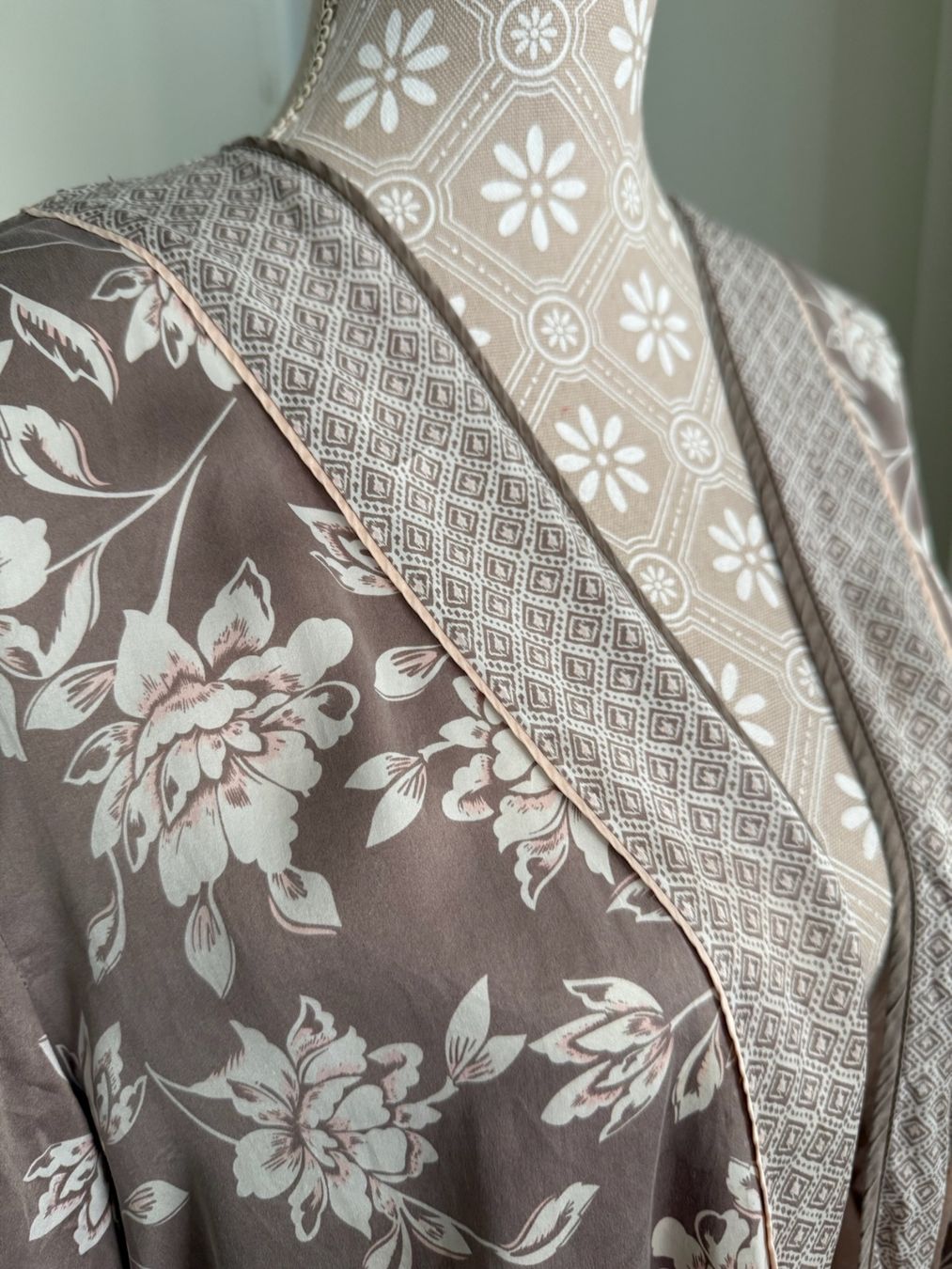 Kimono: Maddison - Kimono - Négligé -Déshabillé - M - Soie – Usato da Sion venduto da accroshoes 4