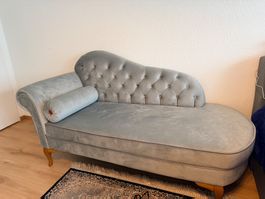 Elegante Chaiselongue / Recamiere in Samtoptik