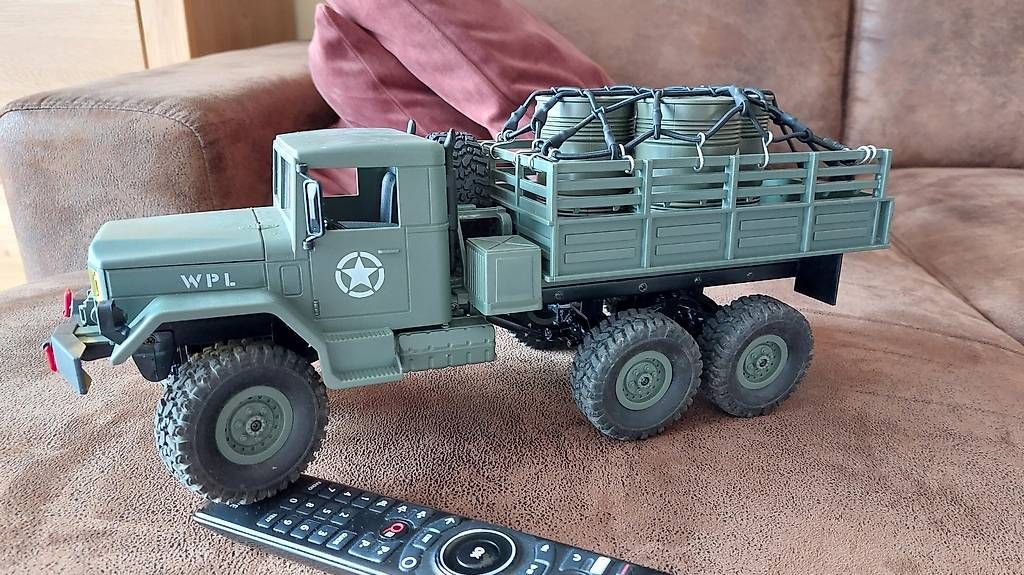 Modellismo RC: RC US Army Crawler 6x6 1:16 – Usato da Seedorf BE venduto da Frinlin 2