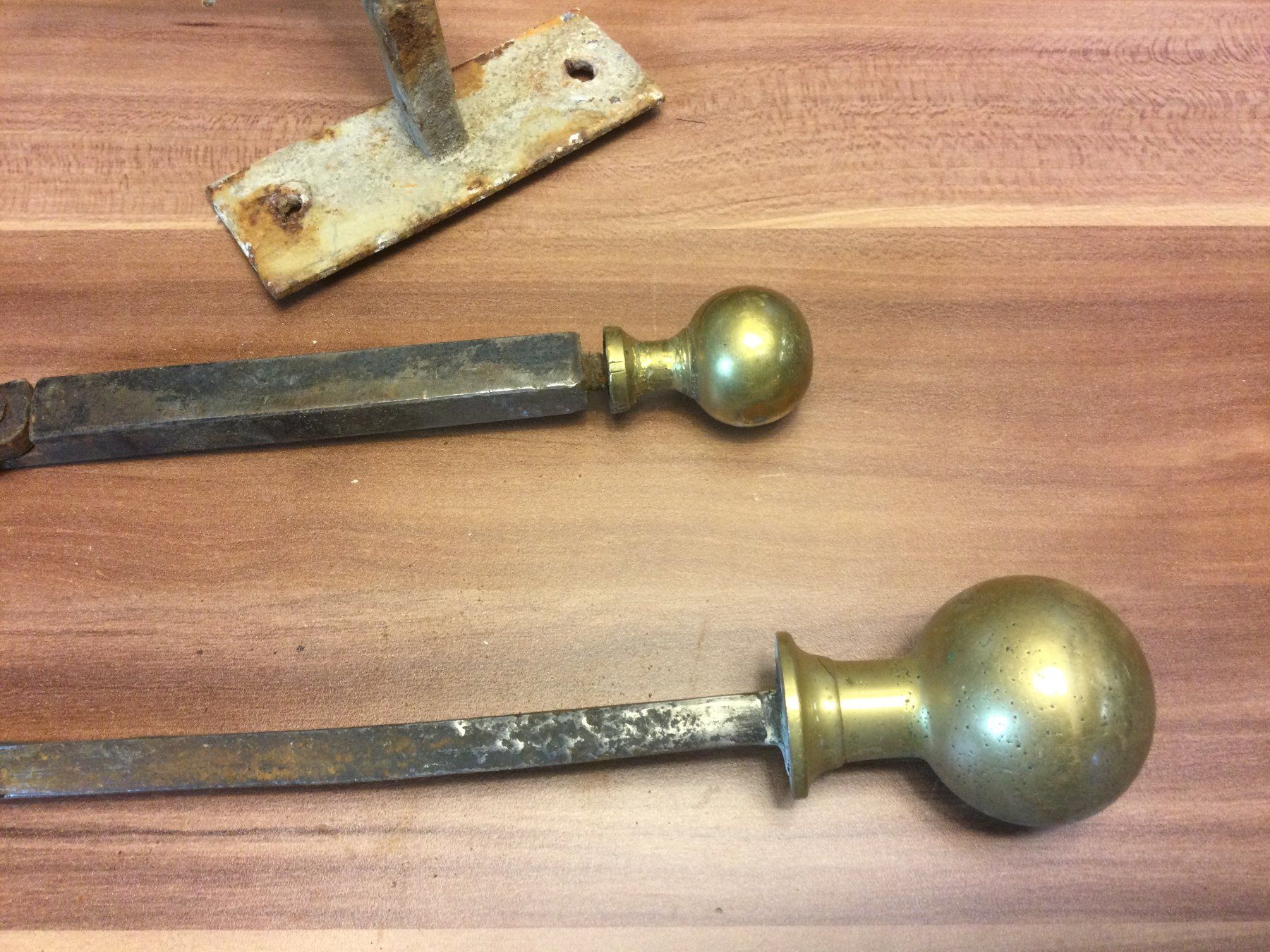 Attrezzi da lavoro: Antike Messing Handgriffe und anderes Teil rostig – Usato da Wangen SZ venduto da kuriosum12 2