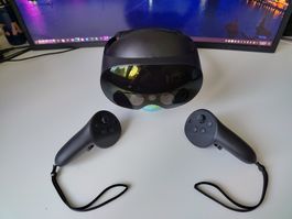 Meta Quest Pro + Reisezubehör & Original-Lade-Dock