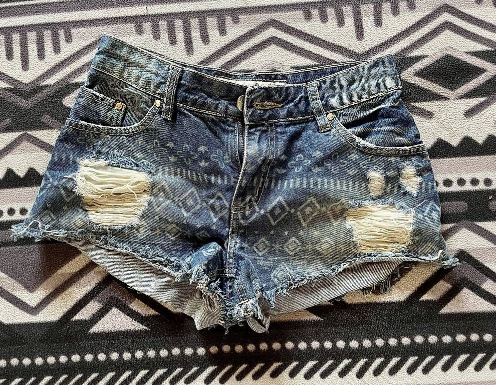 Jeans: Short Jeans – D'occasion à Herisau par Ciaoschein