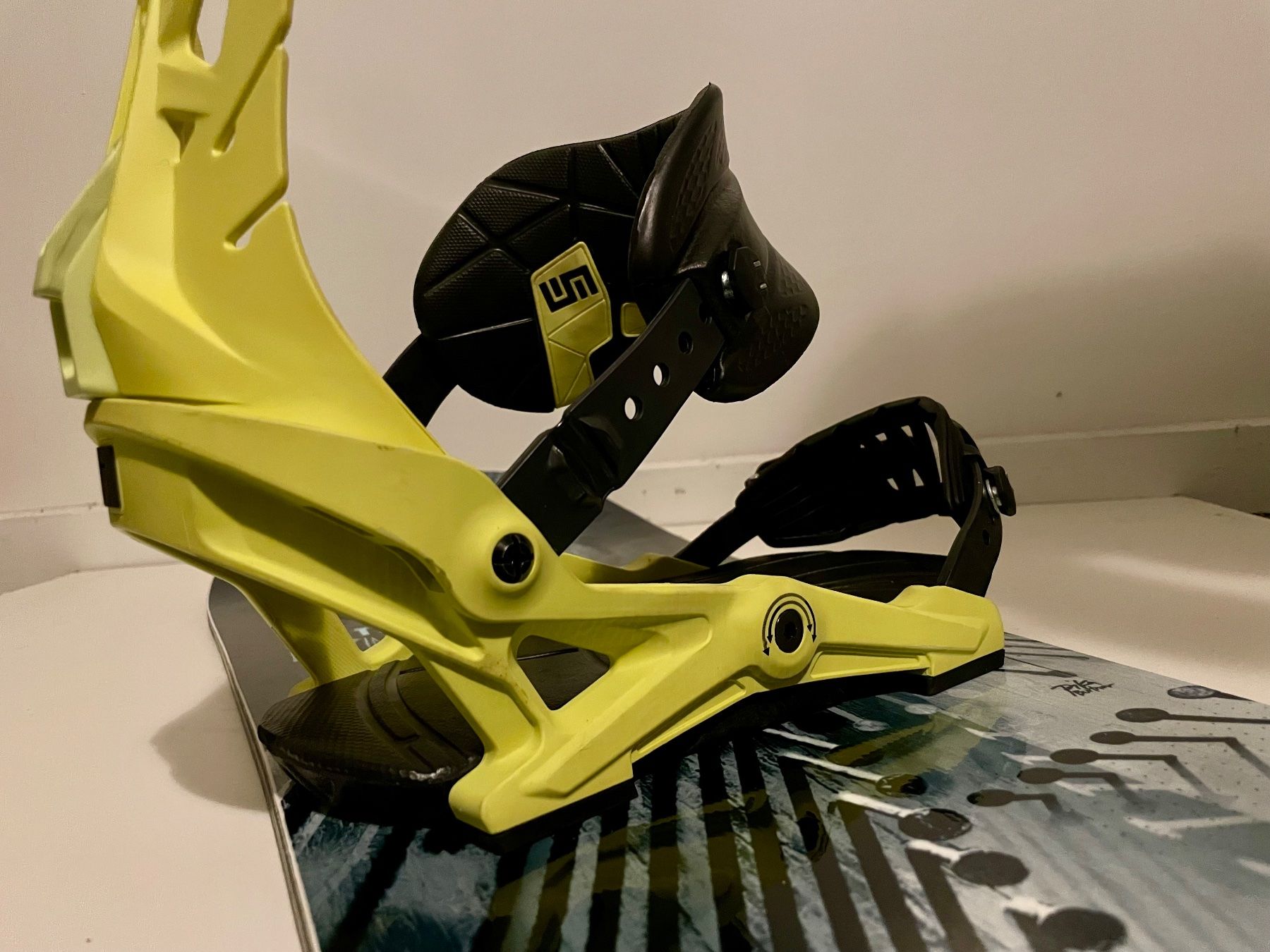 Lib Tech Board: Lib Tech Legitimizer Snowboard 147 mit Now Brigade Bindung – Usato da Triesenberg venduto da wintersunfun 3