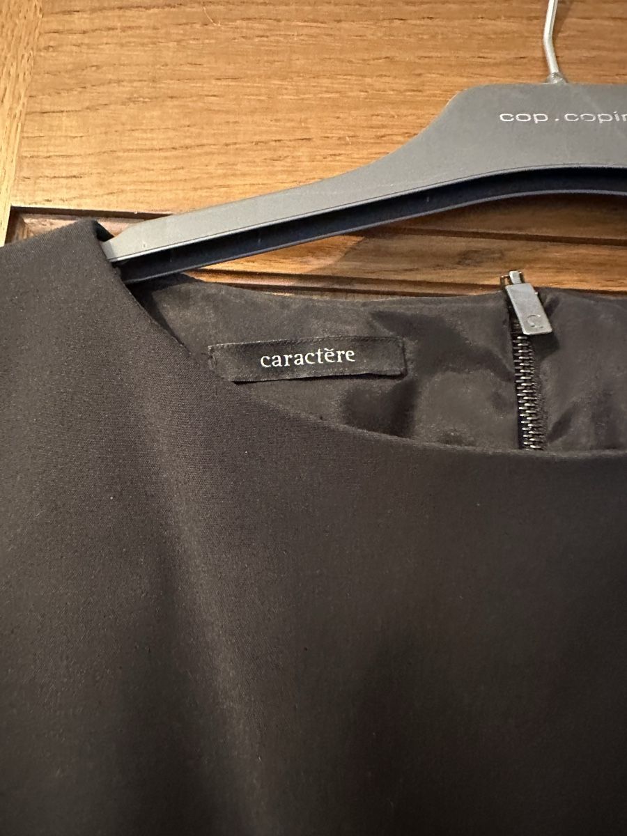 Robes: Robe noire «Caractère», taille 38-40 – Neuf (Voir description) à Chailly-Montreux par she_y6t8 3