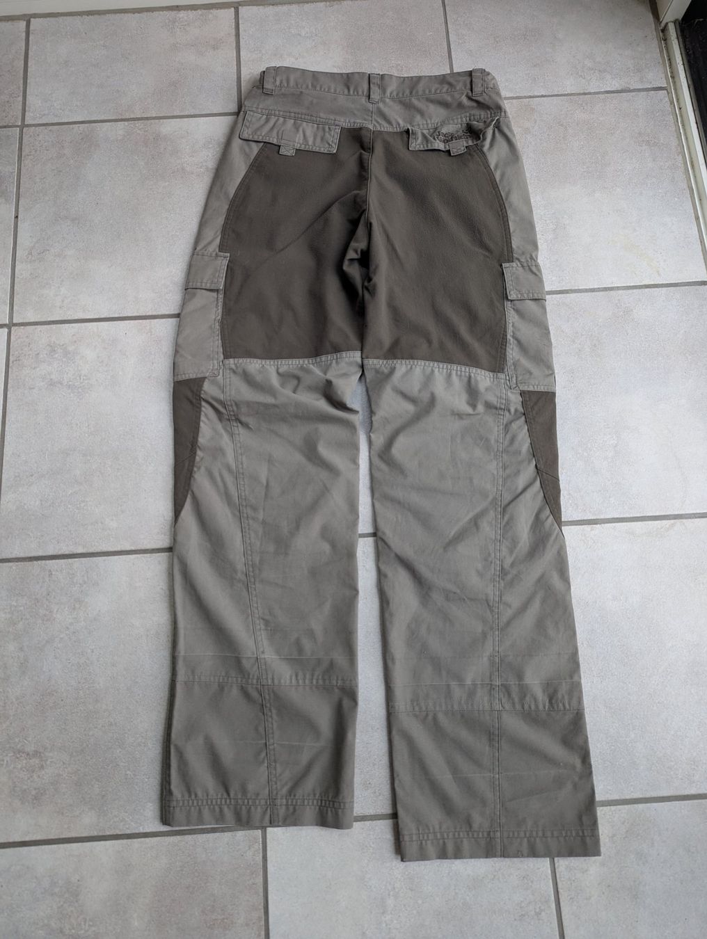 Jack Wolfskin Pantaloni: Pantalon Jack Wolfskin taille 176 – Usato da Strengelbach venduto da Woodywoodpecker05 1
