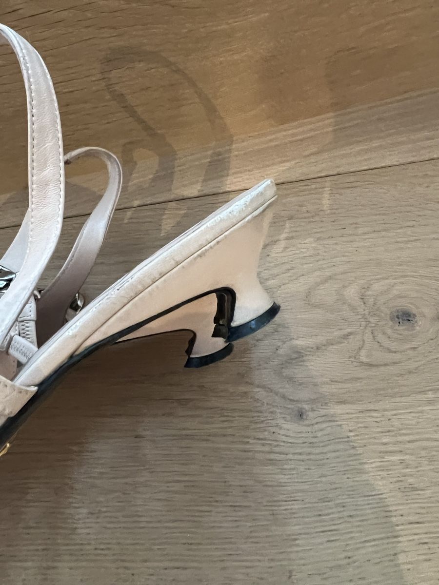 Gucci Scarpe da donna: Gucci Schuhe – Usato da Meilen venduto da Dievondort 3