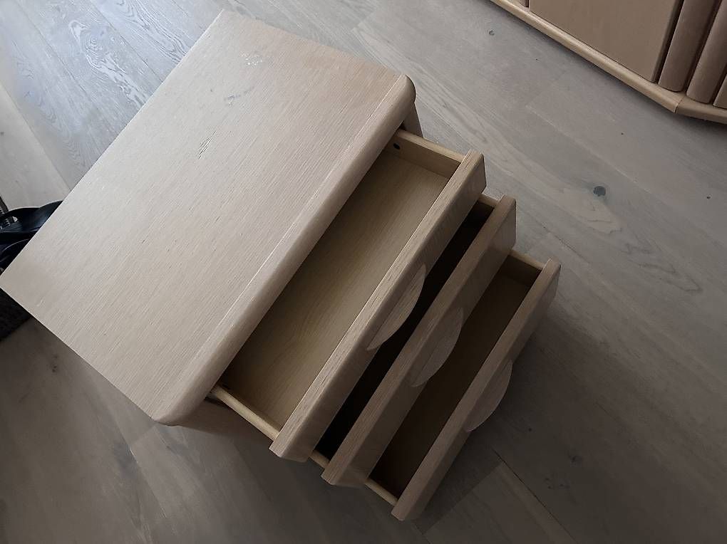 Nachttische: 2 schöne Holznachttische – Gebraucht aus Altdorf UR von tho_b9hw